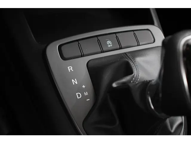 Hyundai i10 1.0 Automaat Comfort 5-zits 2024 Benzine 16