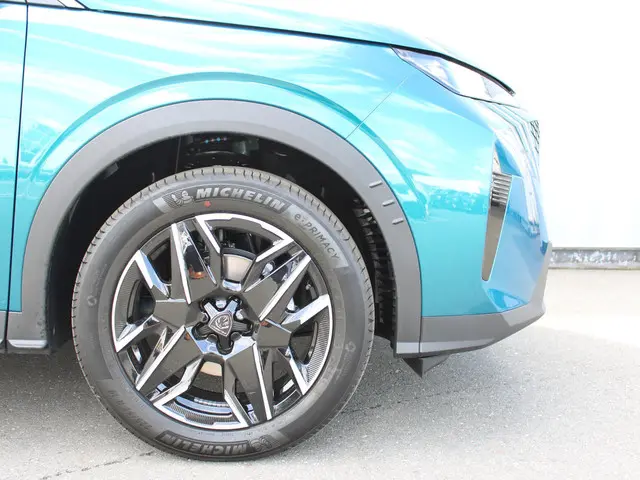 Peugeot 3008 1.2 Hybrid 145 Allure 2025 Hybride Benzine 9