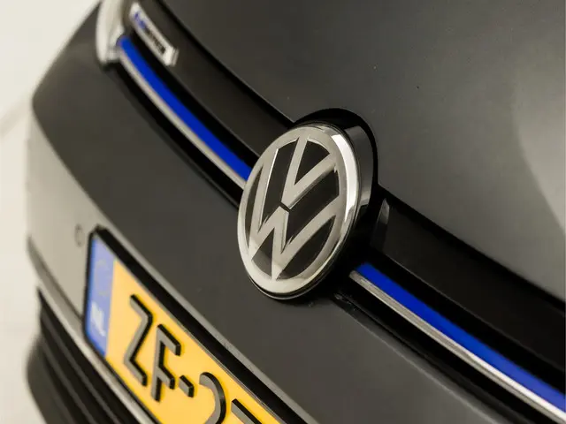 Volkswagen Golf Variant 1.5 TSI Sportline 2018 Benzine 32