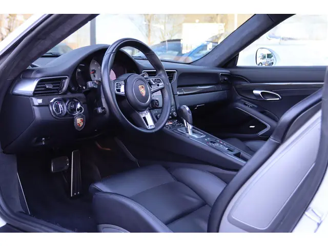 Porsche 911 3.0 CARRERA 4S PDK *BTW* 2017 Benzine 33