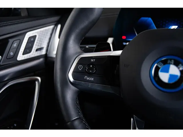 BMW iX2 xDrive30 67 kWh 2024 Elektrisch 31