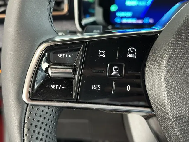 Renault 4 comfort range techno 52 kWh 2026 Elektrisch 24