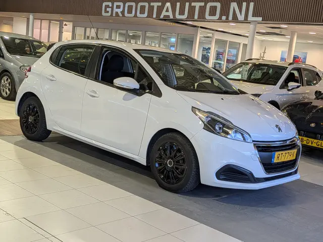 Peugeot 208 1.2 PureTech Active Automaat 2018 Benzine