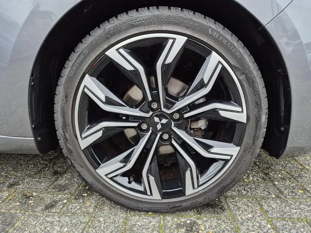 Mitsubishi Colt 1.0T MT First Edition 2024 Benzine 30