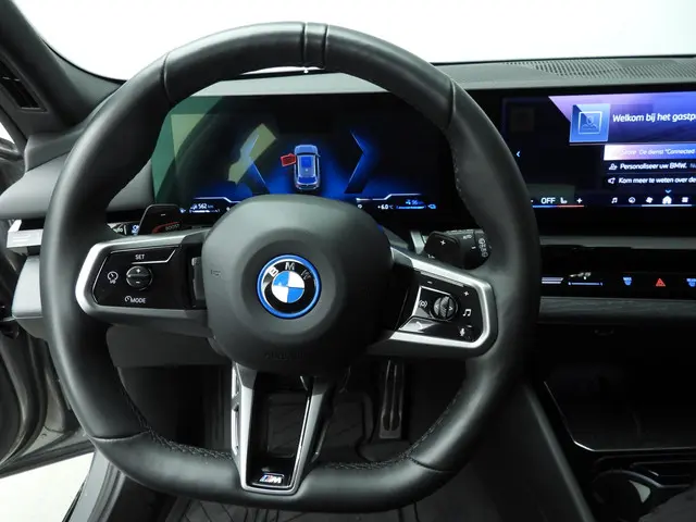 BMW 5 Serie Touring 530e 2024 Hybride Benzine 11