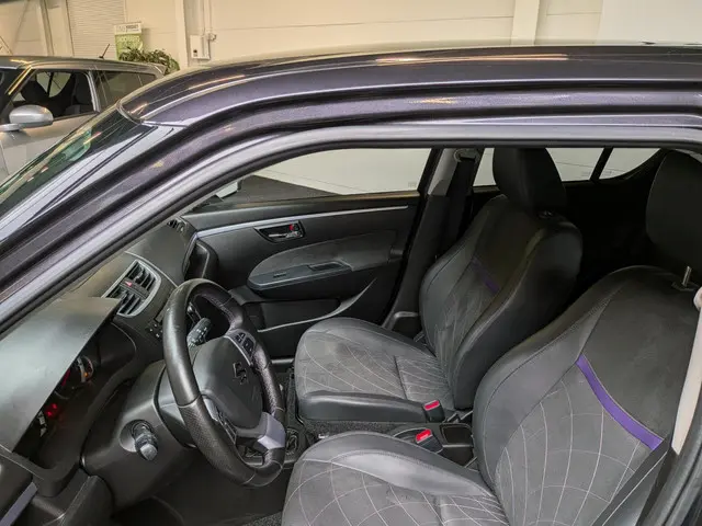 Suzuki Swift 1.2 X-tra Edition | * Carplay 2015 Benzine 12