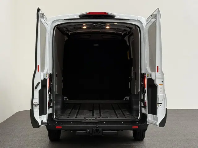 Ford Transit 290 2.0 TDCI L2H2 Trend 2024 Diesel 3