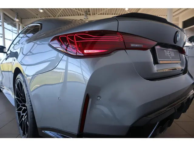 BMW M4 Coupé xDrive Competition 2025 Benzine 32