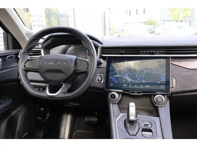 Lynk & Co 01 Lynk&Co 1.5 2023 Hybride Benzine 23