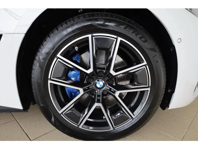 BMW i4 eDrive40 2025 Elektrisch 6