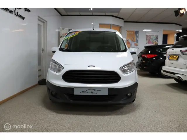 Ford Transit Courier 1.5 TDCI Trend 2017 Diesel 7