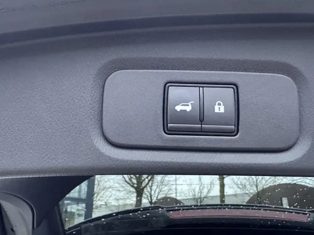 Nissan QASHQAI 1.3 MHEV Xtronic N-Connecta 2025 Benzine 8