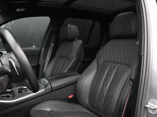 BMW X5 xDrive50e Launch Edition 2024 Hybride Benzine 15