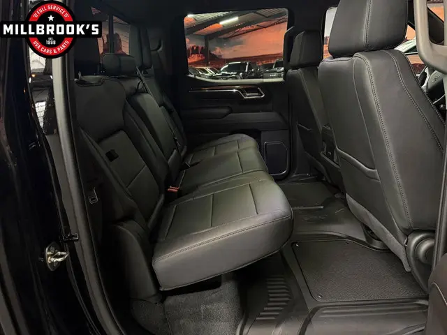 Chevrolet Silverado USA Trailboss, 2024 Benzine 22