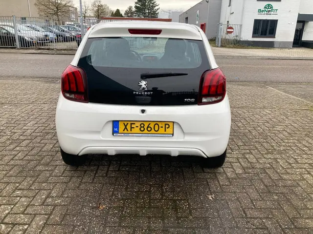 Peugeot 108 1.0 e-VTi Active Airco, 5 Deurs,.. 2019 Benzine 4