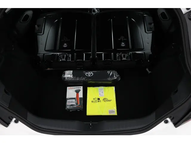 Toyota Aygo X Hybrid 115 play 2026 Hybride Benzine 34