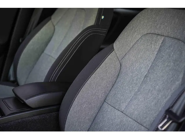 Volvo XC40 2.0 B4 Plus Dark 2024 Benzine 31