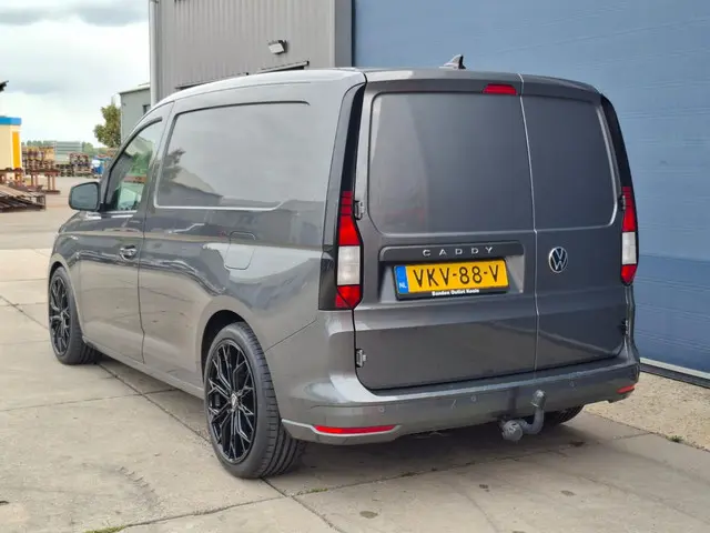 Volkswagen Caddy Cargo 2.0 TDI Style 2021 Diesel 8