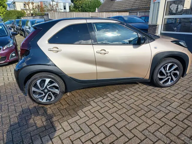 Toyota Aygo X 1.0 VVT-i S-CVT envy 2023 Benzine 5
