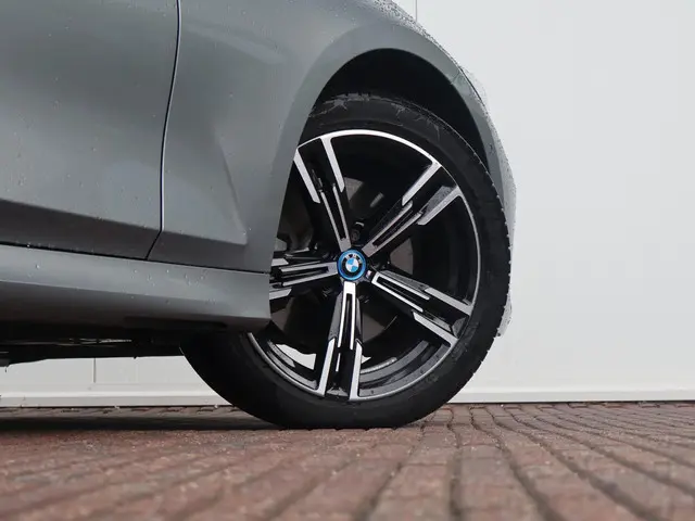 BMW 3 Serie Touring 320e 2023 Hybride Benzine 9