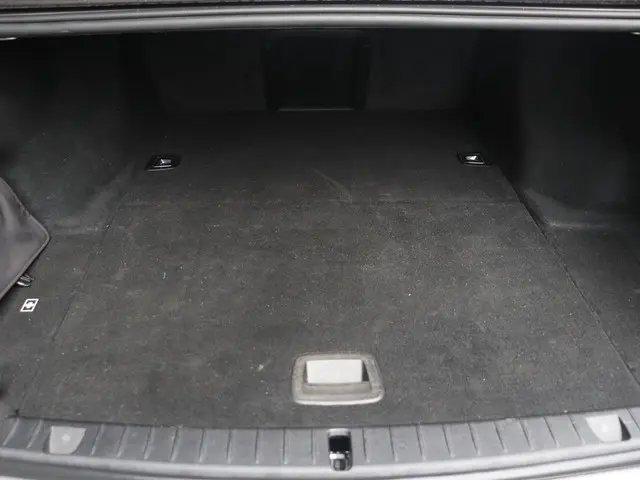 BMW 7 Serie Sedan 745e 2021 Hybride Benzine 12