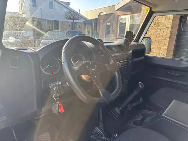 Land Rover Defender 2.2 D 130" S Crew Cab 2013 Diesel 8
