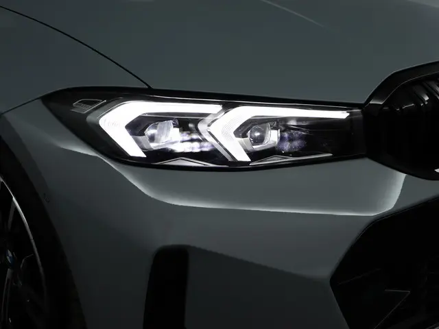 BMW 3 Serie Touring 318i 2025 Benzine 74