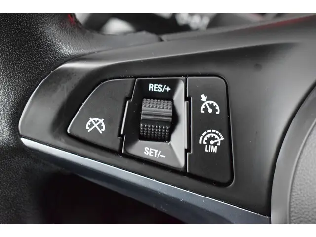 Opel ADAM 1.0 Turbo Jam Favourite 2018 Benzine 24