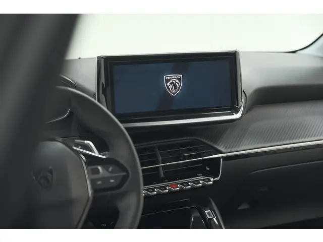 Peugeot 208 Hybrid 100 e-DCS6 Allure 2024 Benzine 51