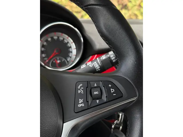 Opel ADAM 1.4 Glam CarPlay Airco 2019 Benzine 19