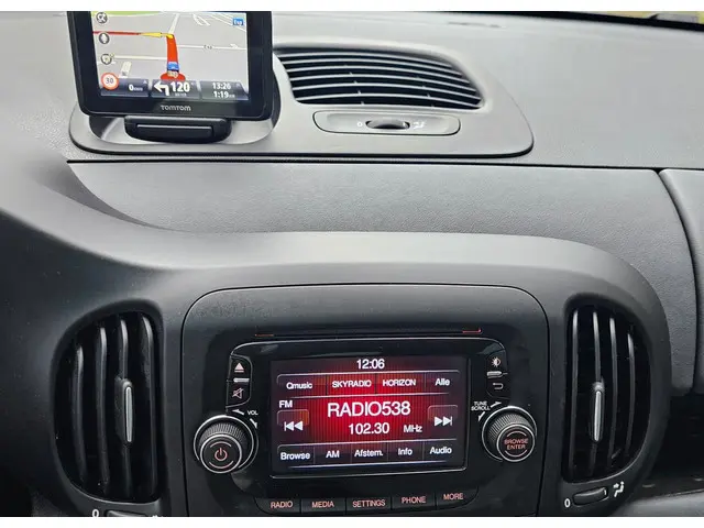 Fiat 500L 0.9 Lounge 105Pk Pano, 48.000km!!!! NAP !! 2015 Benzine 12