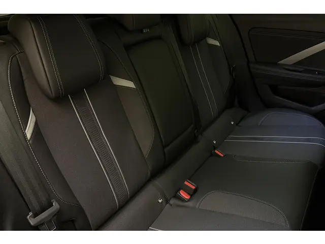 Opel Astra 1.6 Hybrid Level 4 2024 Hybride Benzine 16