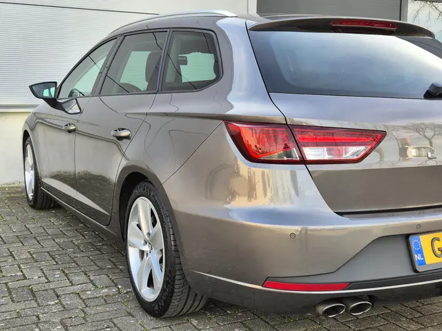 SEAT Leon ST 1.4 EcoTSI FR Connect 2016 Benzine 39