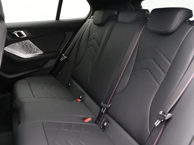 BMW 1 Serie 120 2026 Benzine 7