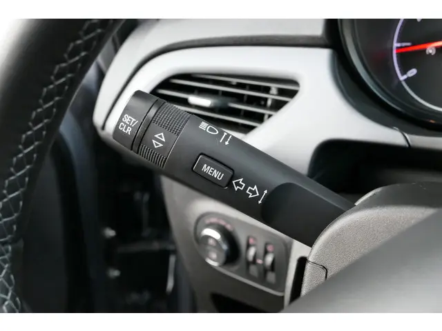 Opel Corsa 1.4 Favourite 2018 Benzine 29