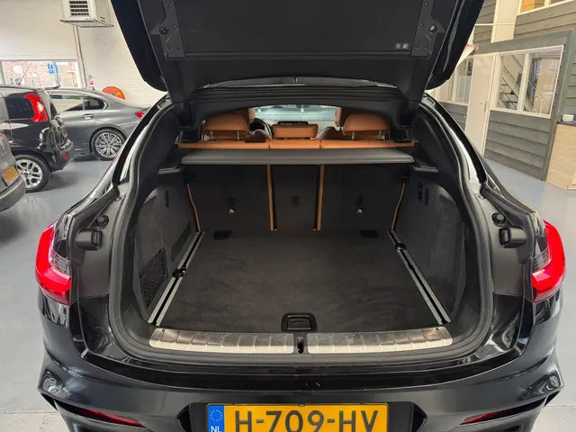 BMW X4 XDrive20i M Sport | Open dak | 2020 Benzine 33