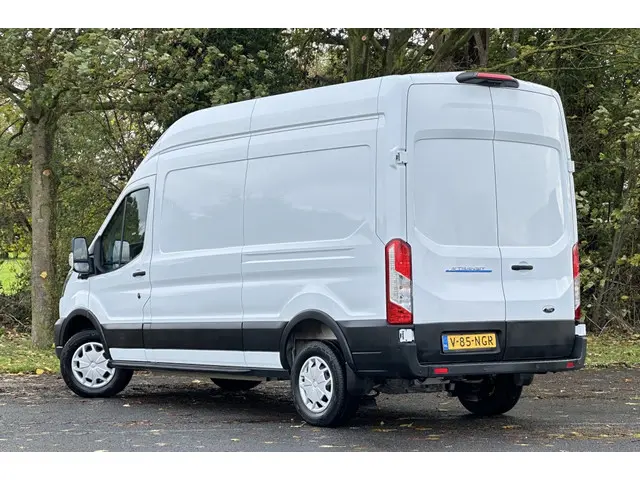 Ford E-Transit 3