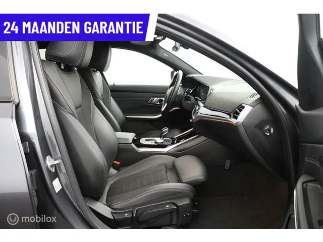 BMW 3 Serie Touring 320i High Executive 2020 Benzine 19