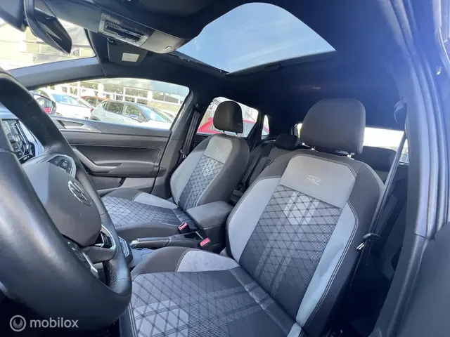 Volkswagen Polo 1.0 TSI R-Line Business 2022 Benzine 18