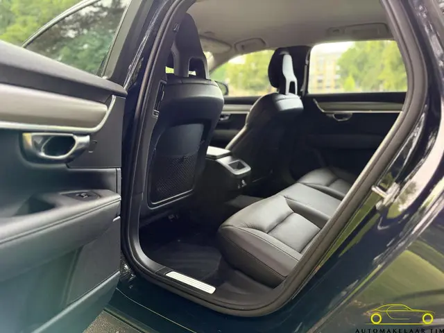 Volvo V90 2.0 T5 Momentum / Orig. NL / NAP 2017 Benzine 54