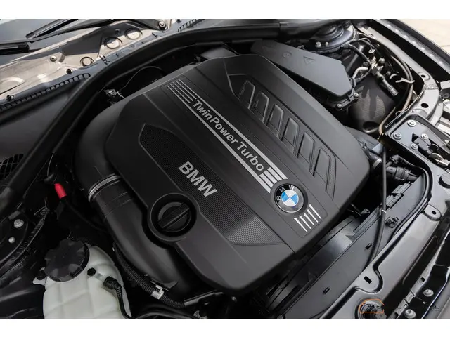 BMW 3 Serie Touring 330d High Executive 2012 Diesel 51