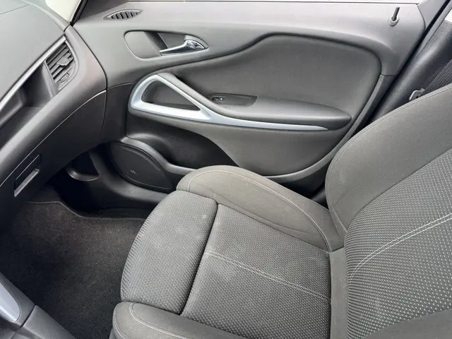 Opel Zafira Tourer 1.4 Design Edition 7p. 2014 Benzine 36