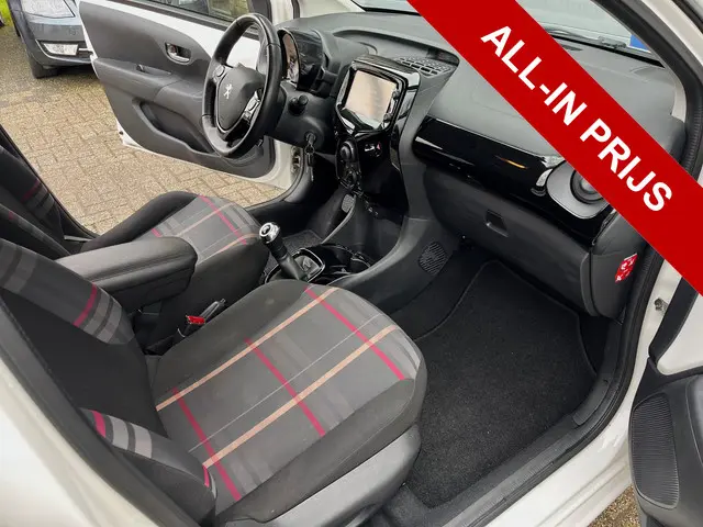 Peugeot 108 1.0 e-VTi Allure 2016 Benzine 9