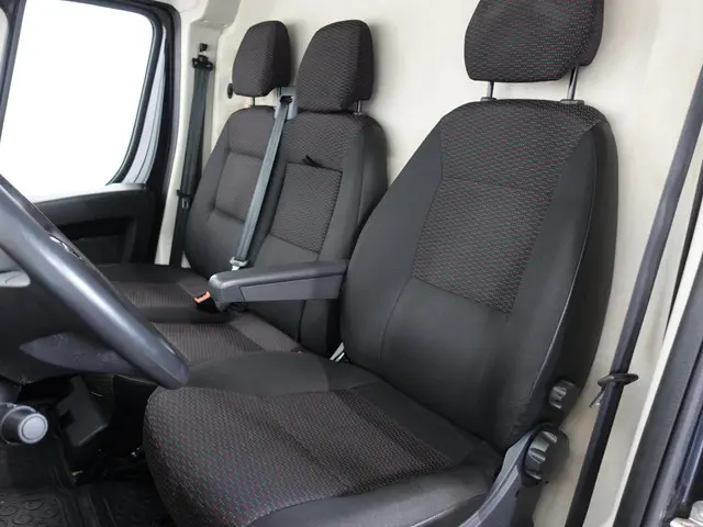 Opel Movano 140pk L2H2 Edition 2022 Diesel 29