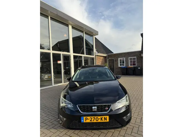 SEAT Leon 1.8 TSI - FR Connect - 180 PK 2016 Benzine