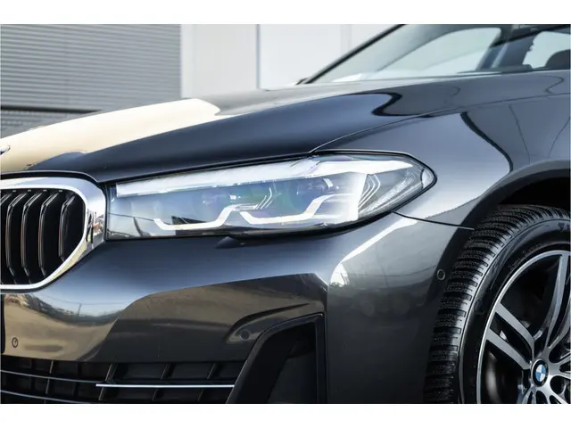 BMW 5 Serie Touring 530e 2021 Hybride Benzine 36