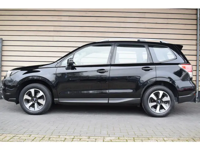 Subaru Forester 2.0 Luxury - Trekhaak 2018 Benzine 4