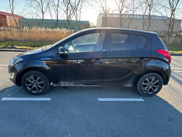 Hyundai i20 1.2i Go! / AIRCO / NAP 2015 Benzine 9