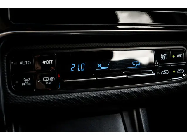 Toyota Auris 1.3 Now RIJKLAAR INCL:GARANTIE 2018 Benzine 11