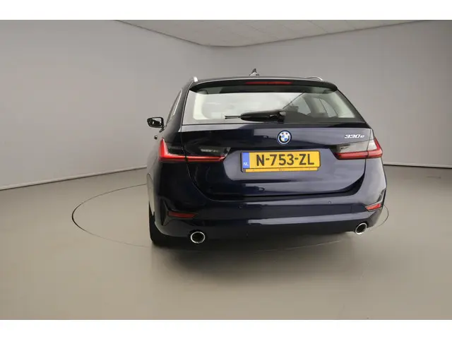 BMW 3 Serie Touring 330e 2022 Hybride Benzine 3